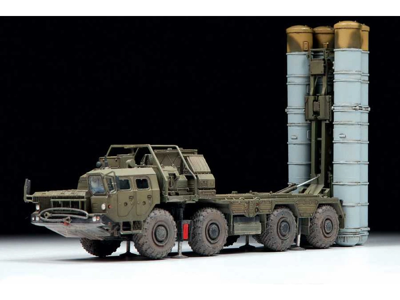 Zvezda S-400 Triumf Missile System (1:72)
