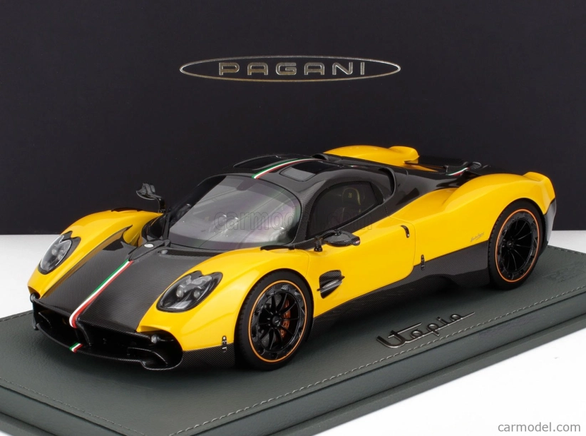 Bbr-models Pagani Utopia 2022 - Con Vetrina - With Showcase 1:18 Giallo Ginevra - Yello Carbon