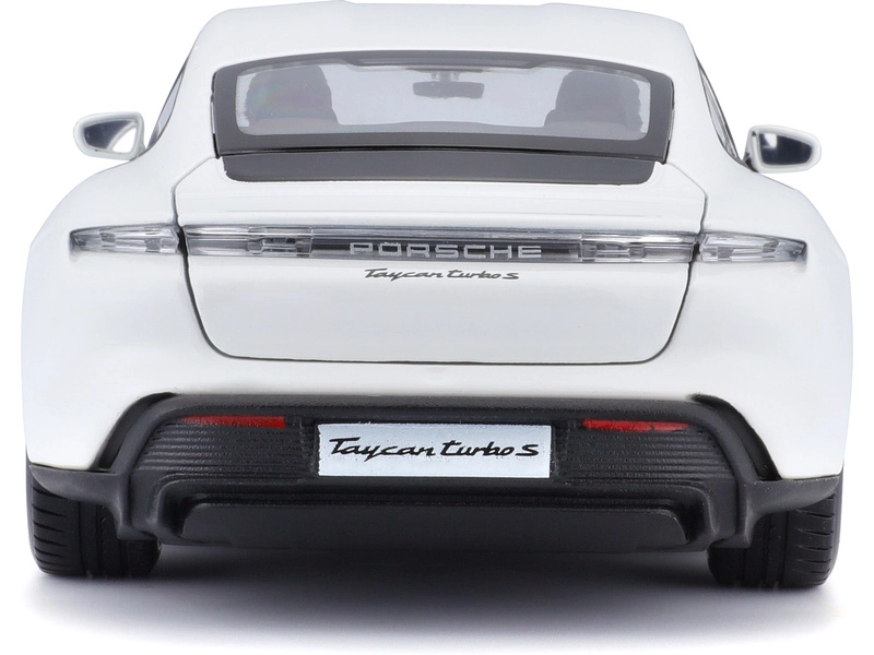 Bburago Porsche Taycan Turbo S 2019 Carrara 1:24 bílá