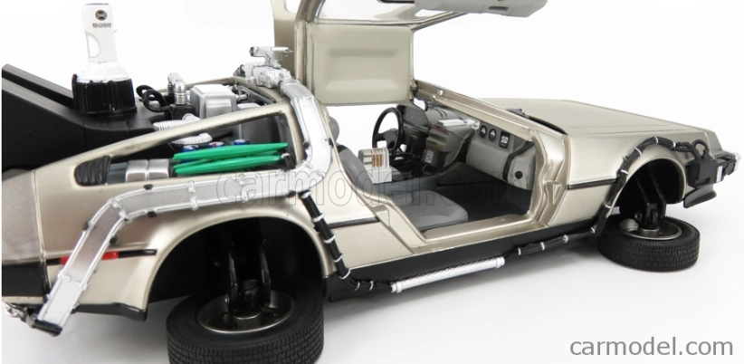 Sun-star De lorean Time Machine - Back To The Future 2 - Ritorno Al Futuro 2 1:18 Silver