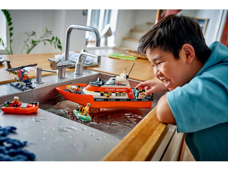 LEGO City - Záchranný čln pobrežnej hliadky a vrtuľník