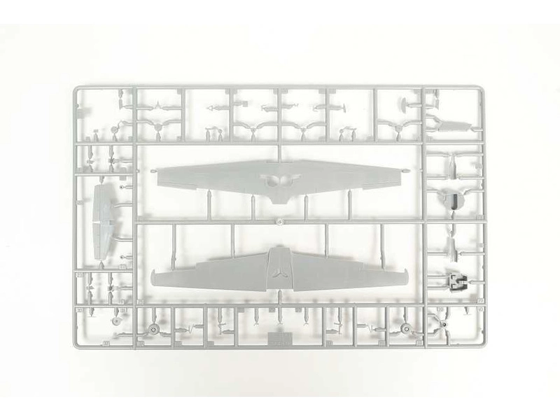 Zvezda Jakovlev Jak-40 Regional Jet (1:144)