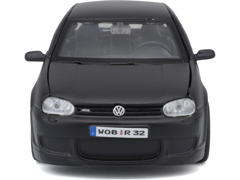 Maisto Volkswagen Golf R32 1:24 čierna matná
