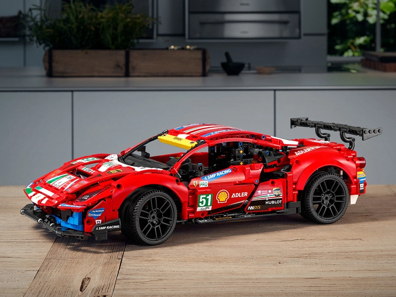 LEGO Technic – Ferrari 488 GTE AF Corse #51