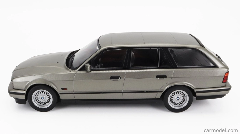 Mcg BMW radu 5 530i Touring (e34) Sw Station Wagon 1989 1:18 Grey Met