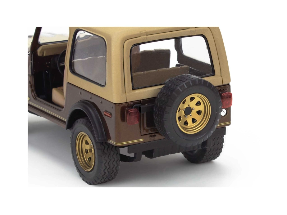 Plastic ModelKit MONOGRAM auto 4547 - Jeep CJ-7 (1:24)