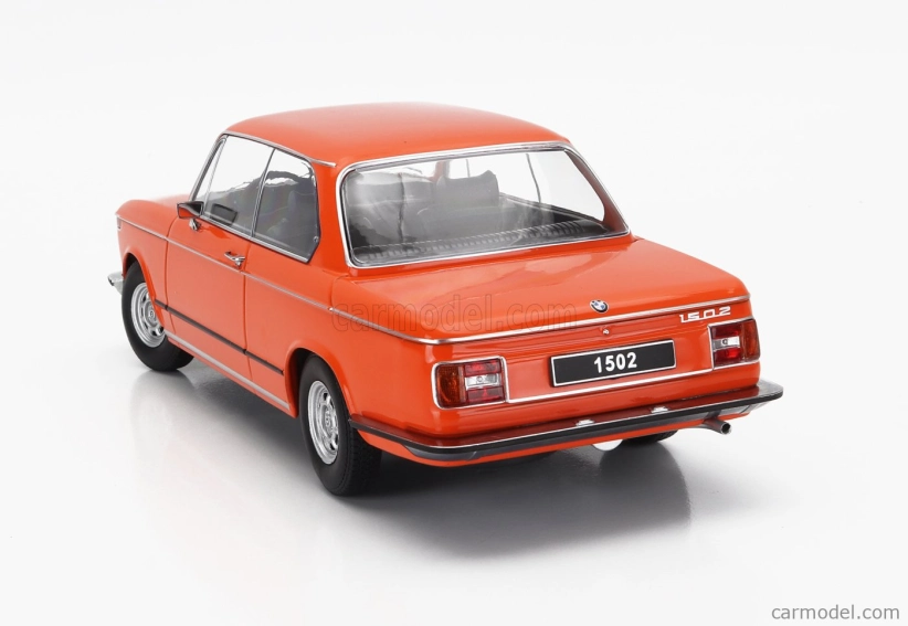 BMW 1502 radu 2 1974 v mierke 1:18 oranžová