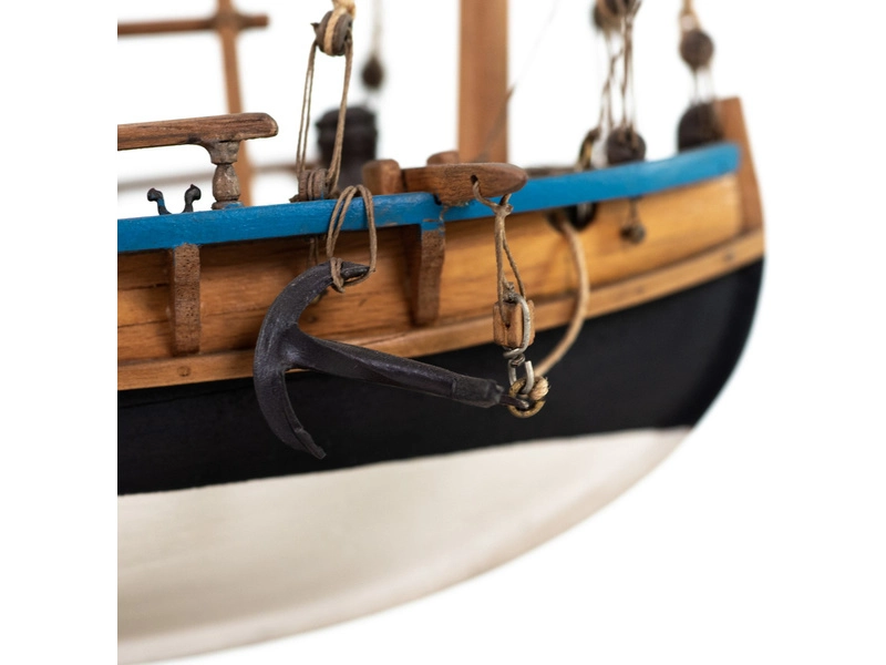 AMATI Švédska vojnová loď 1775 1:35 kit