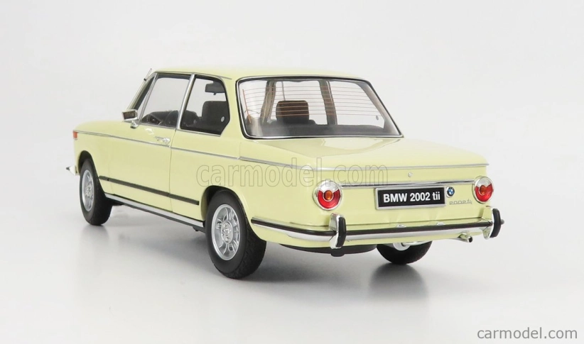 Kyosho BMW 2002tii 1972 1:18 Cream