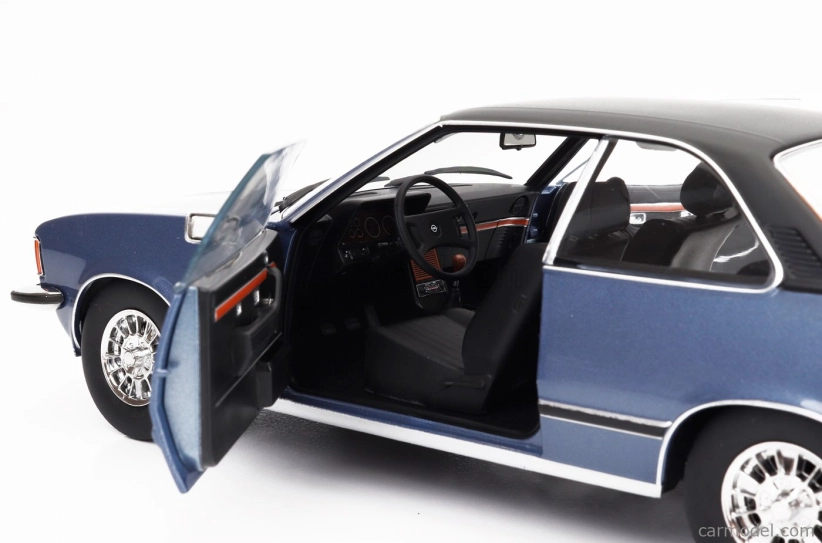 Touring modelcars Opel Commodore B Gs/e Coupe 1975 1:18 Svetlomodrá s čiernou