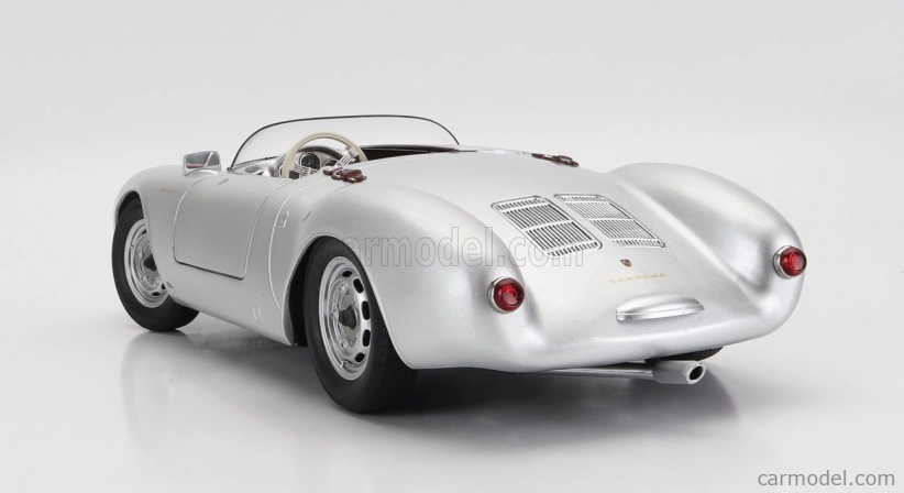 Porsche 550a Spider 1956 v mierke 1:12 strieborný