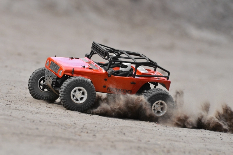MOXOO XP - 1/10 Monster Truck 2WD - RTR - střídavý motor + 50C 5400mAh Lipo + nabíječ