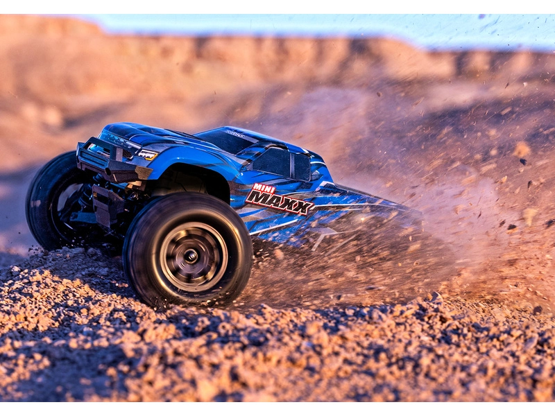 Traxxas Mini Maxx 1:12 BL-2s RTR zelený