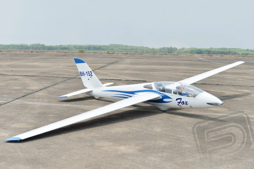 BH152 FOX vetroň 6000mm ARF