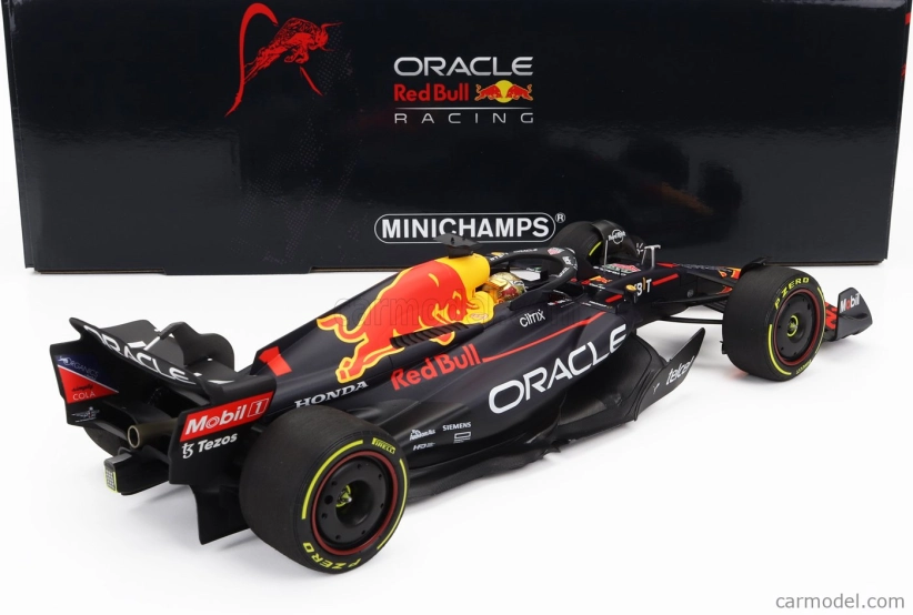 Minichamps Red bull F1 Rb18 Team Oracle Red Bull Racing N 1 1:18, tmavě modrá