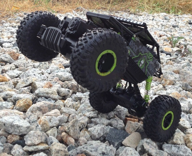 RC auto Conqueror 1:18, zelená
