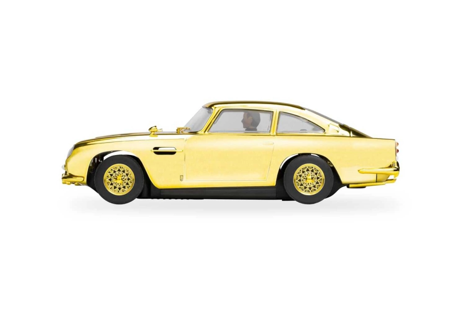Autíčko Film & TV SCALEXTRIC C4550A - James Bond Aston Martin DB5 - Goldfinger - 60th Anniversary Gold Edition (1:32)