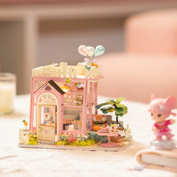 RoboTime miniatúrny domček Prázdninová párty