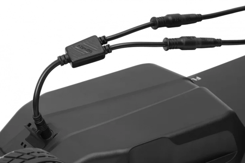 Adaptér Exway Flex Pro na pripojenie dvoch rýchlonabíjačiek GaN