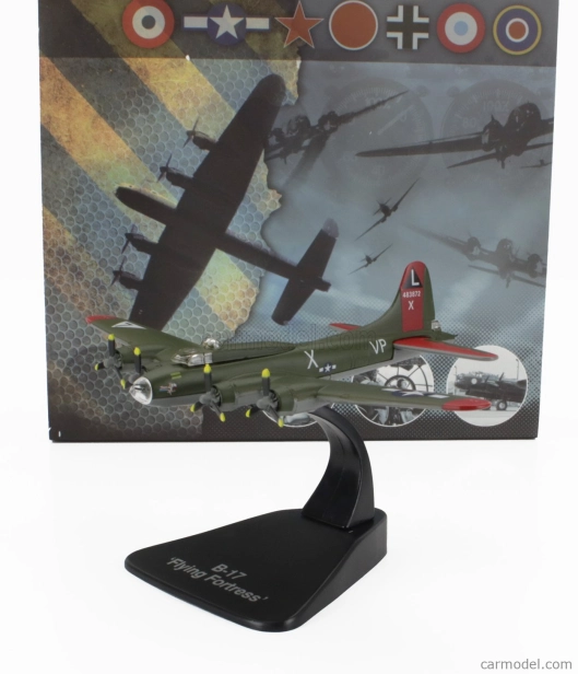 Edicola Boeing B17 Flying Fortess Bombardiere Airplane 1938 - Usaf - United States Army Air Force 1:144 Vojenská Zelená