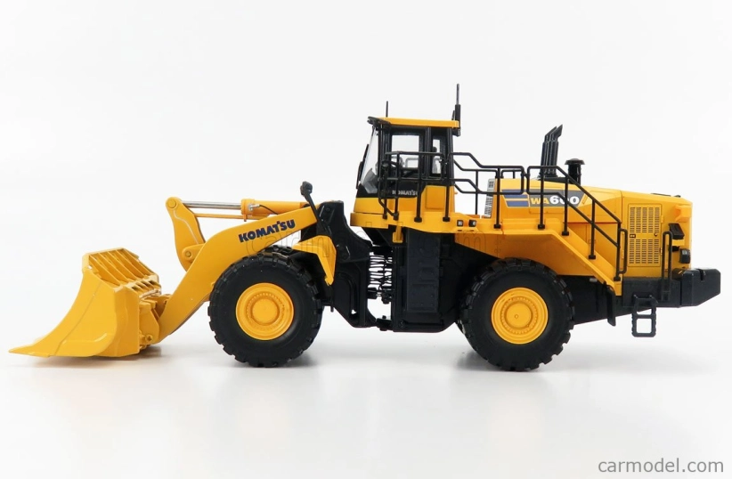 Universal hobbies Komatsu Wa600 Ruspa Gommata - škrabací traktor 1:50 žltá čierna