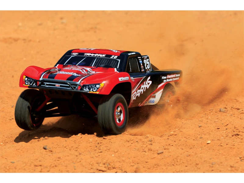 RC auto Traxxas Slash 1:16 RTR, Mark Jenkins