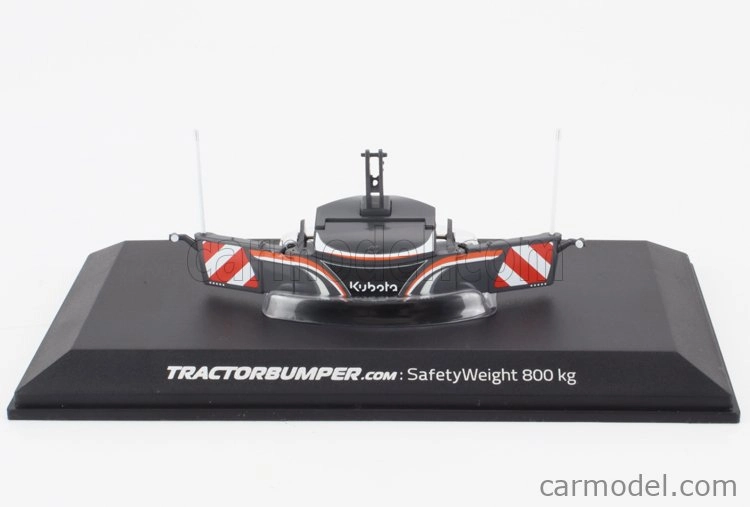 Univerzálne hobby príslušenstvo Nárazník na traktor Kubota - bezpečnostná záťaž 800 kg. 1:32 čierna
