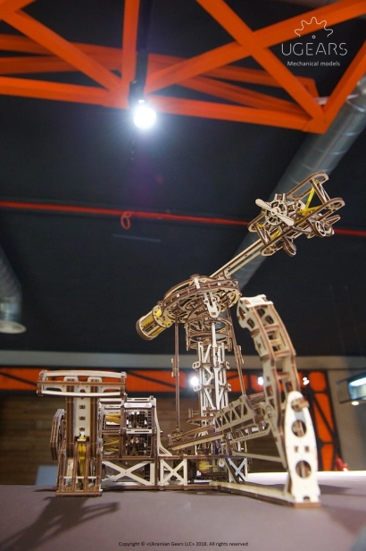 Ugears 3D drevené mechanické puzzle lietajúce stroje