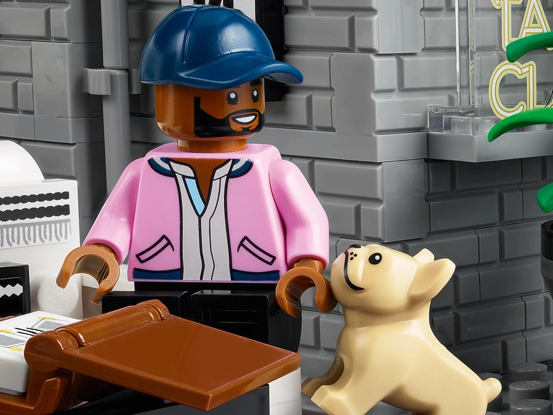 LEGO Ikony - Queer Team - Apartmán Ouzo Five