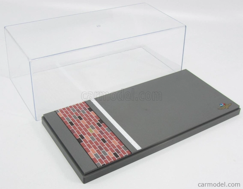 Greenlight Vetrina display box Indy Indianapolis Yard Of Bricks - Lungh.lenght Cm 34.5 X Largh.width Cm 16.3 X Alt.height Cm 13.0 (altezza Interna Cm 10.8) 1:18 Plastový Displej