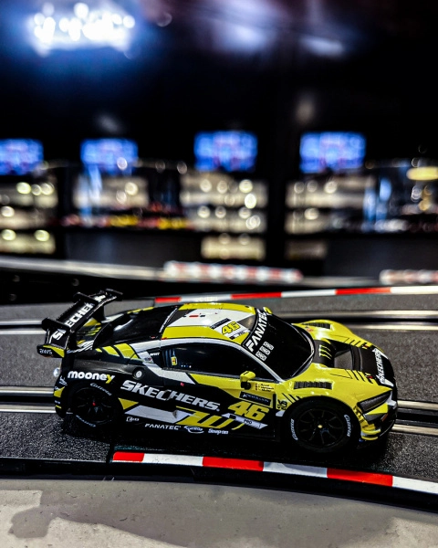 Auto GO 64246 BMW M4 GT3 Valentino Rossi
