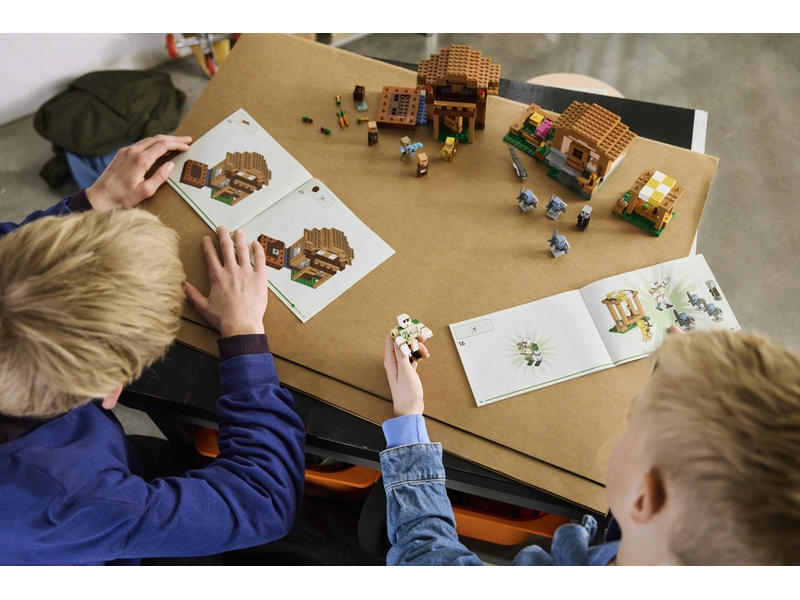 LEGO Minecraft - Útok Mága na vesnici