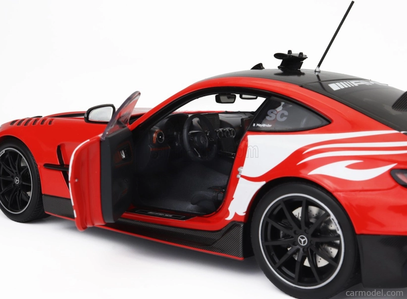 Minichamps Mercedes benz Amg Gt V8 Black Series F1 Safety Car Crowdstrike Season 2024 Bernd Maylander 1:18 Červená Bílá Černá