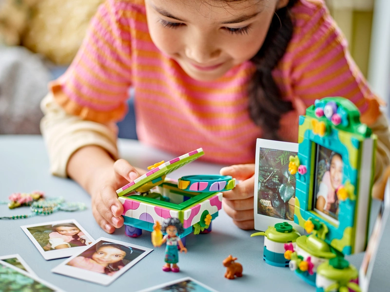 LEGO Disney - Mirabelin rámik na fotografie a šperkovnica