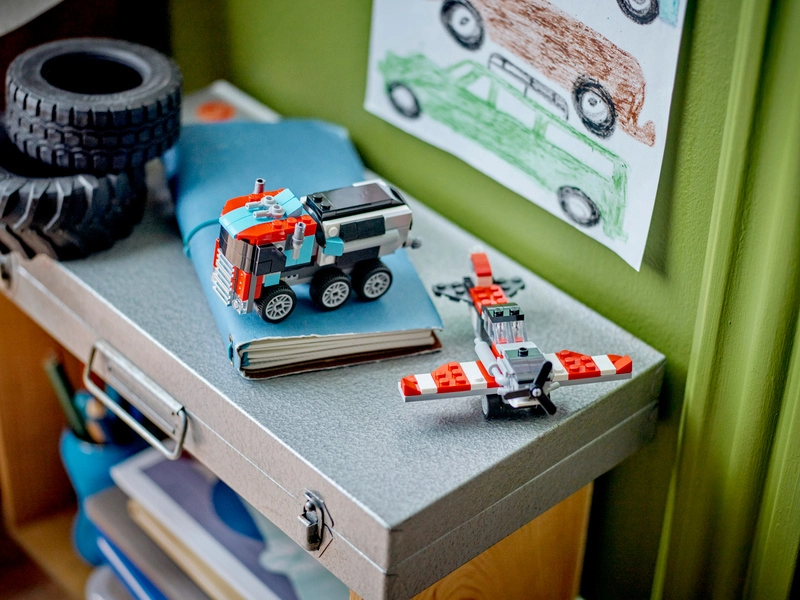 LEGO Creator - Nákladné auto s plošinou a vrtuľník