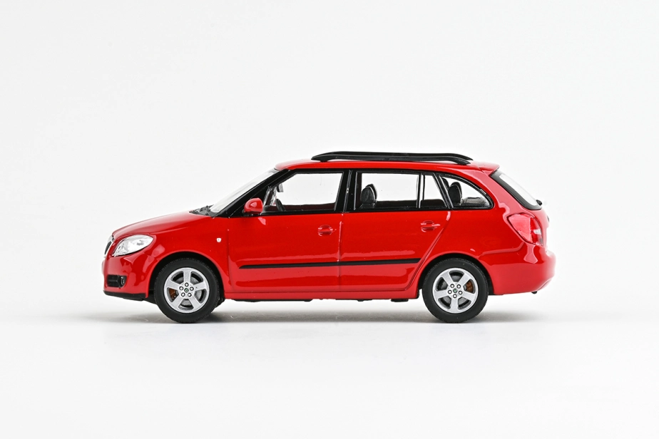 Abrex Škoda Fabia II Combi (2007) 1:43 – Červená Corrida