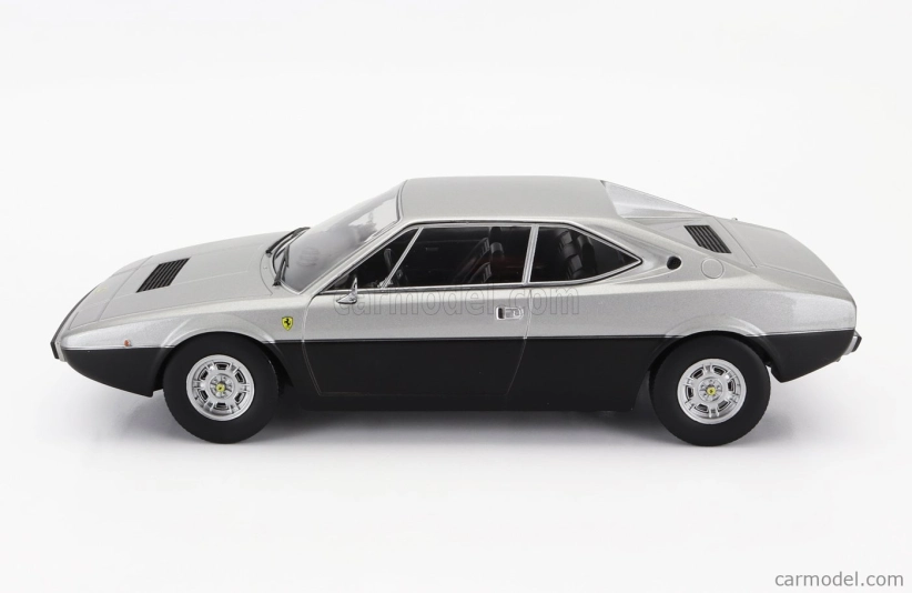 Kk-scale Ferrari Dino 308 Gt4 1974 1:18 strieborná čierna