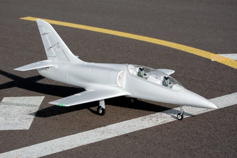 KAVAN L-39 Skyfox 1088 mm – biela