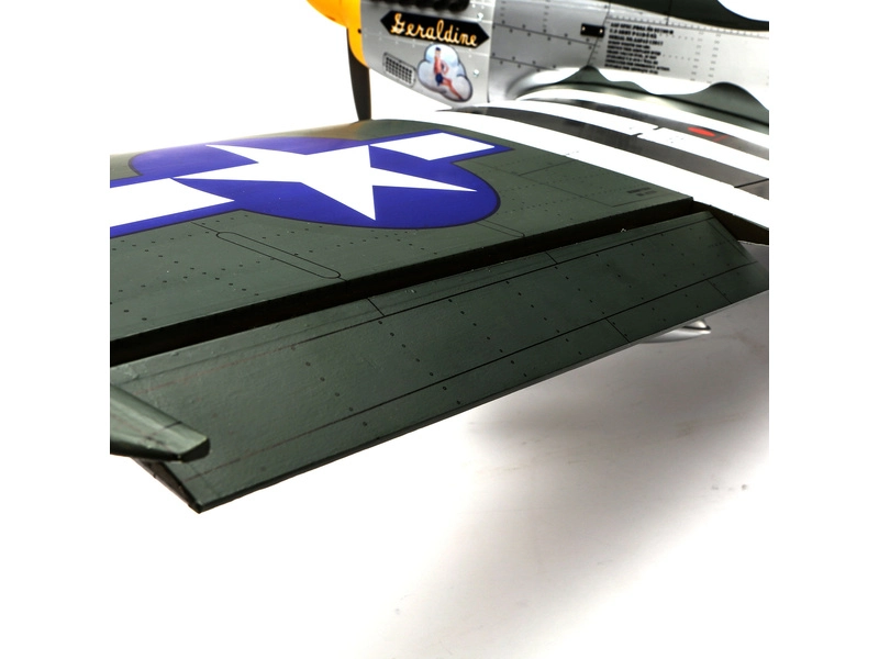 Hangar 9 P-51D Mustang 1,8m 20cc ARF