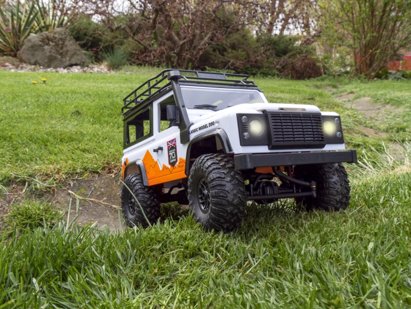 RC auto Land Rover Trail V2 1/12 RTR 4WD, biele + náhradná batéria | RCprofi.sk