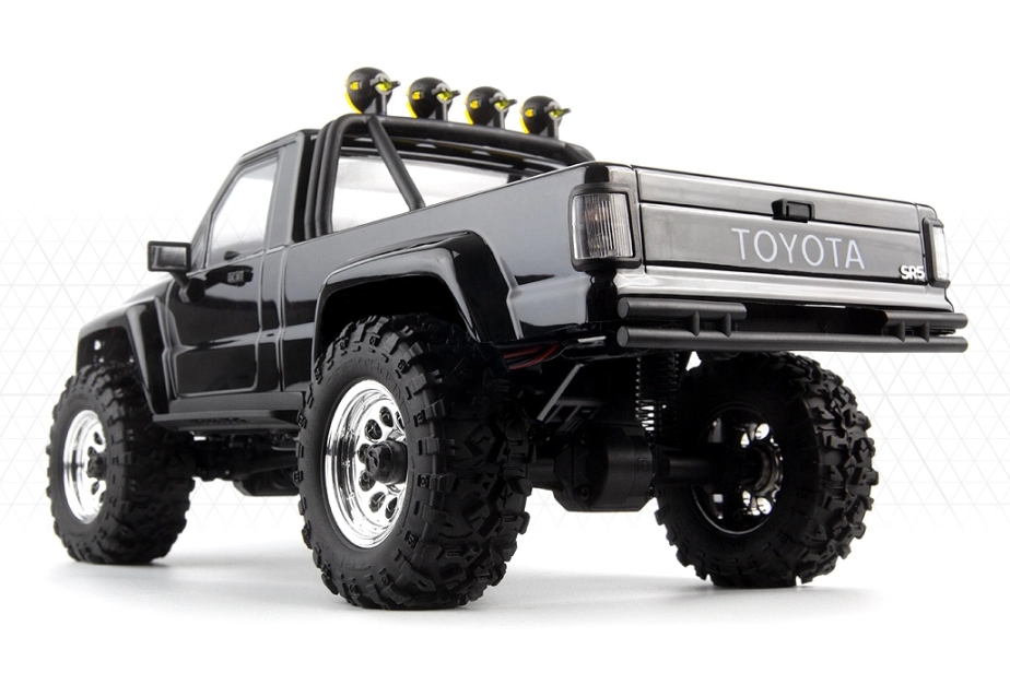 Venture18 Flux 1985 Toyota Hilux SR5 - čierna