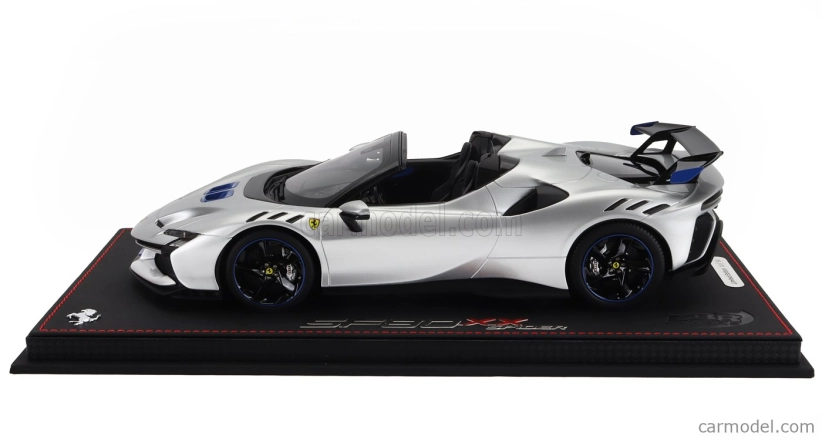 Bbr-models Ferrari Sf90 Xx Stradale Spider 2024 - Con Vetrina - With Showcase 1:18 Argento Nurburgring - Stříbrná Modrá Černá