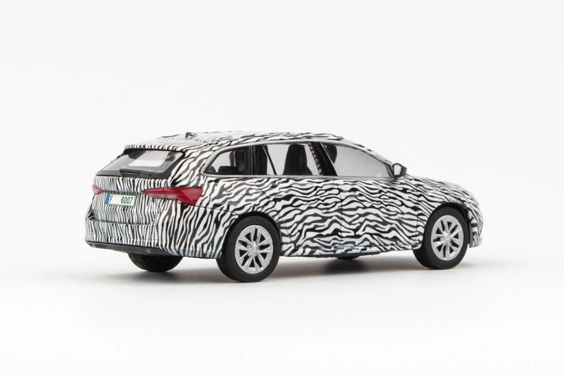 Abrex Škoda Octavia IV Combi (2020) 1:43 - Maskovaný Prototyp