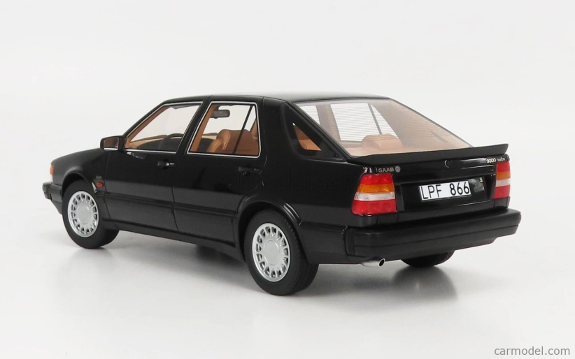Modely v mierke Cult-scale Saab 9000 Turbo 1984 1:18 Black Met