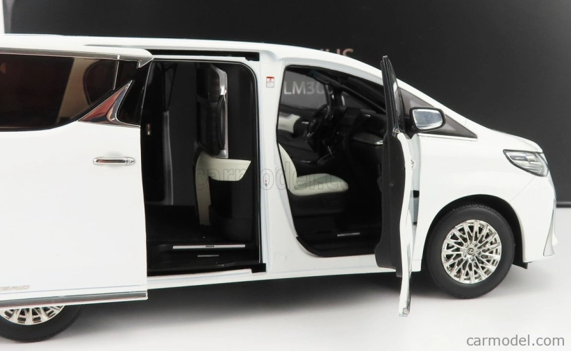 Kyosho Lexus Lm300h Minivan 2020 1:18 Bílá Perla