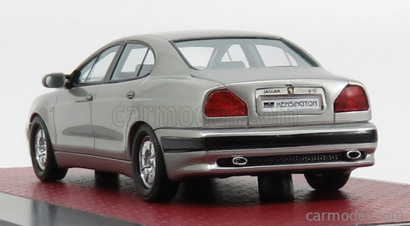 Matrix modely v mierke 1:43 Jaguar V12 Kensington Italdesign Concept 1990 Strieborná