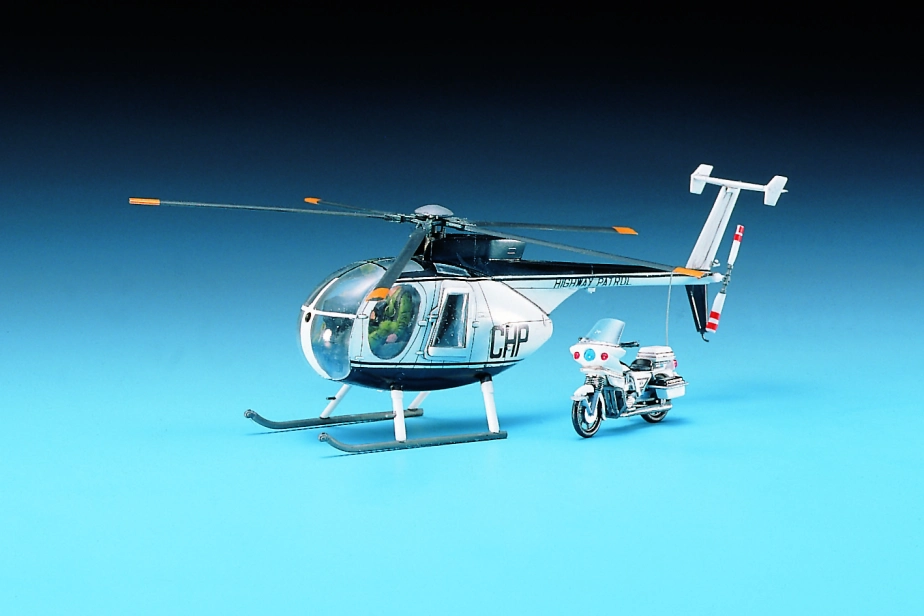 Academy Hughes 500D Police Helicopter (1:48)