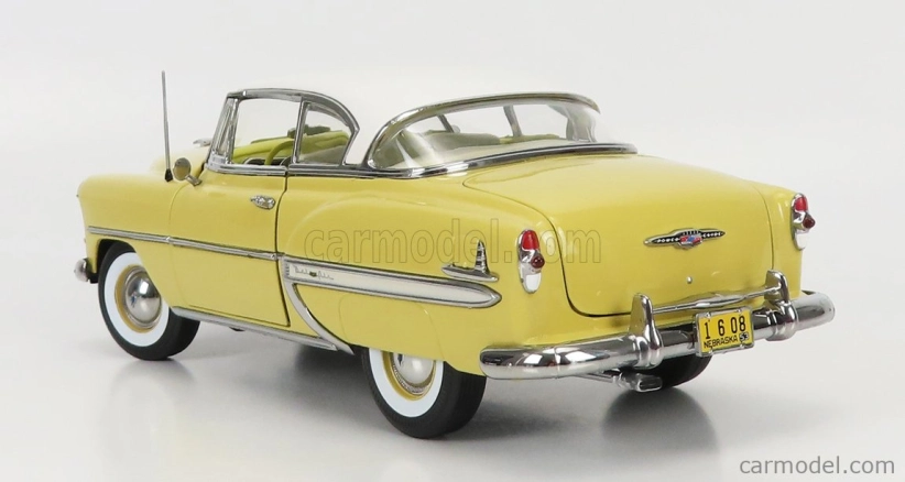 Sun-star Chevrolet Bel Air Coupe 1953 1:18 Žlutá Bílá