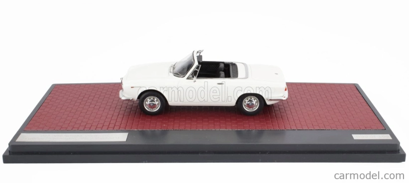 Matrix modely v mierke Alfa romeo Giulia Gt Cabriolet Spider Prototipo 1963 1:43 Biela