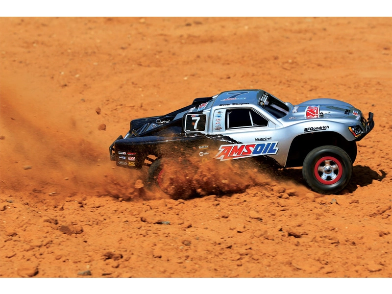 RC auto Traxxas Slash 1:16 RTR, Mark Jenkins